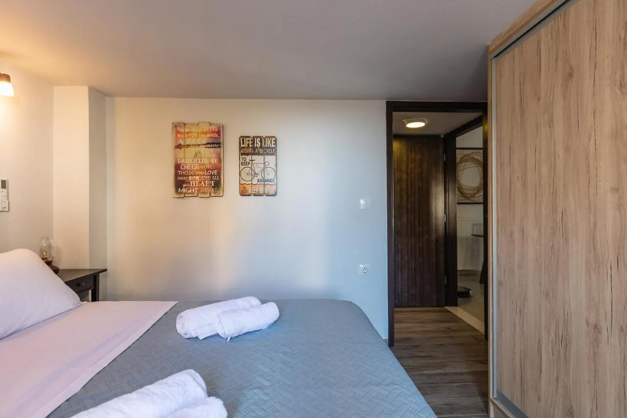 Oddas Beach House Rethymno  Holiday home Rethymno (Crete)